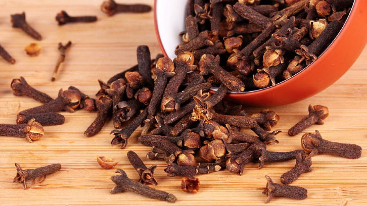 cloves from parasites in the body