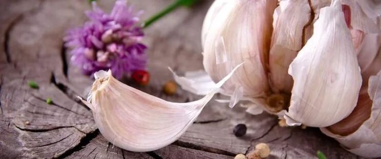 garlic to remove parasites from the body