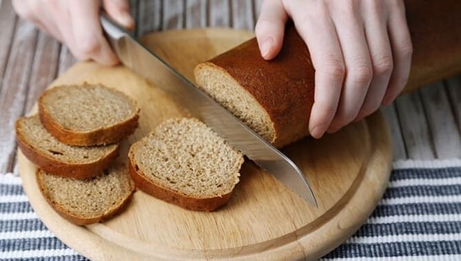 bread with pumpkin seeds for worms